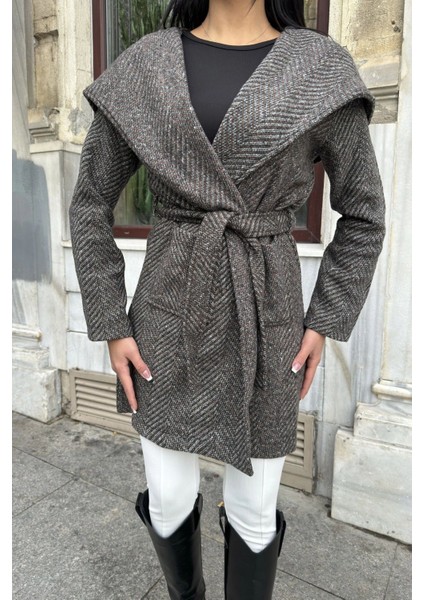 Kahve Balıksırtı Desenli, Kruvaze Yaka, Kapüşonlu, Kemerli Uzun Kaşe Kaban (Astarsız) fırsatları