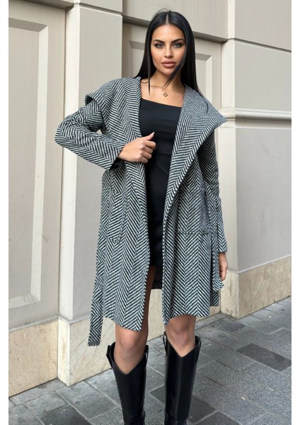 Siyah Balıksırtı Desenli, Kruvaze Yaka, Kapüşonlu, Kemerli Uzun Kaşe Kaban (Astarsız) fırsatları