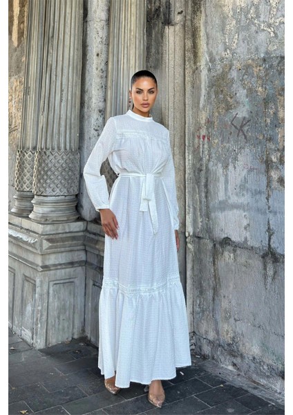 Beyaz Kuşaklı, Dantel Detaylı, Maksi Lotus Elbise modelleri