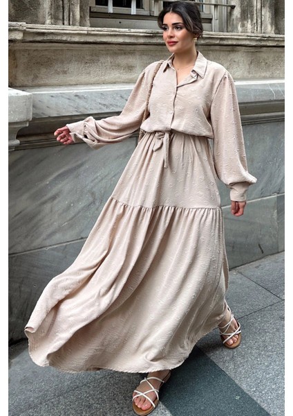 Kadın Bej Dokulu Kumaş, Beli Kuşaklı, Balon Kol, A Kesim, Vintage Maksi Elbise - Tesettüre Uygun