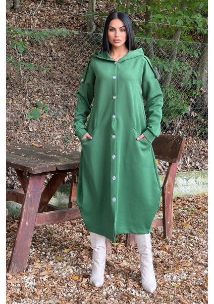 Zümrüt Yeşil Kapüşonlu, Uzun Kol, Düğme Detaylı, Eteği Oval, Cepli, Uzun Oversize Salaş Elbise