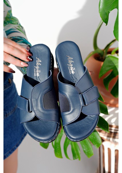 Kadın Lacivert Deri Kemik Çıkıntısı Terlik modelleri