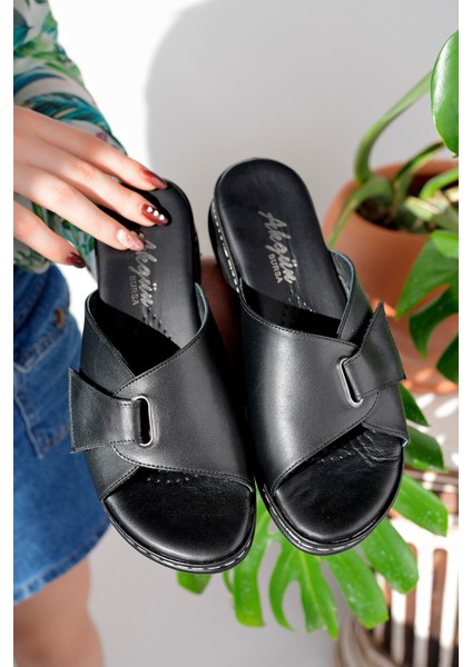 Kadın Hakiki Deri Siyah Ortopedik Terlik modelleri