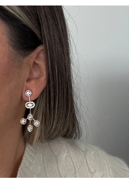 Melis G. Modeli Beyaz Taşlı Küpe