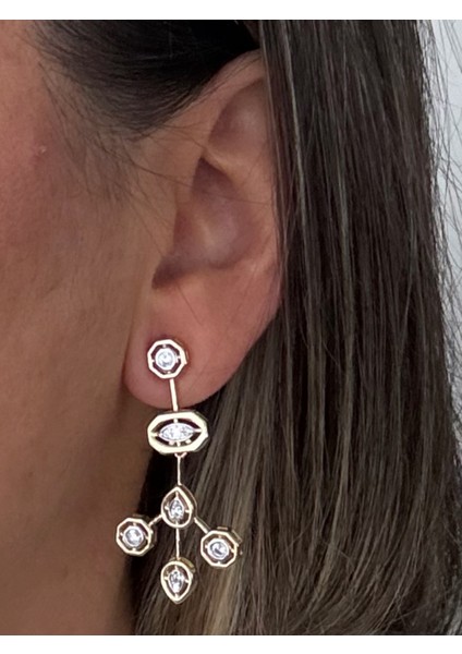 Melis G. Modeli Beyaz Taşlı Küpe