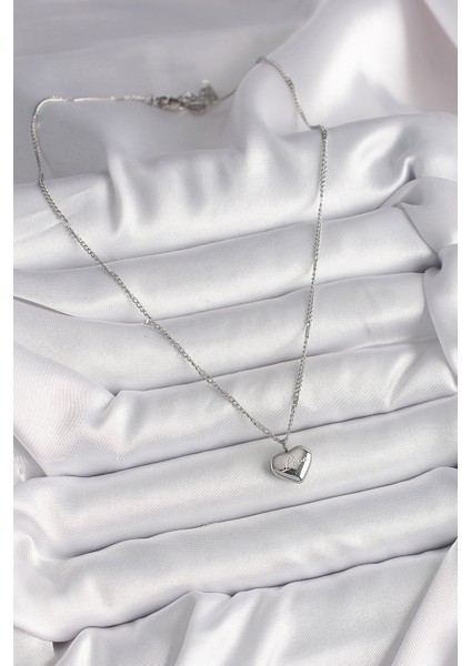 Gümüş Renk Zincir Love Işleme Kalp Figür Kadın Kolye - EBJ250207W31073 fiyatları