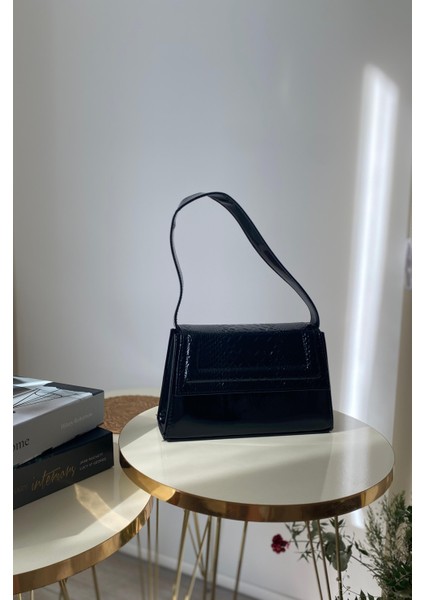 Kadın Çanta Kutu ve Çapraz Çanta Kroko Siyah fiyatları