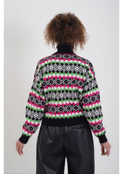 Siyah Balıkçı Yaka Retro Desen Kazak fırsatları