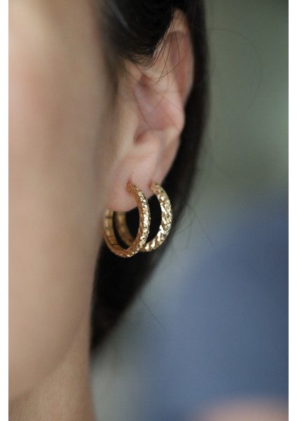 14 Ayar Altın Taşsız Işıltılı Halka Küpe fiyatları