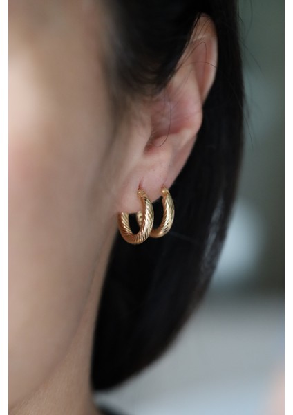 14 Ayar Altın Desenli Halka Küpe