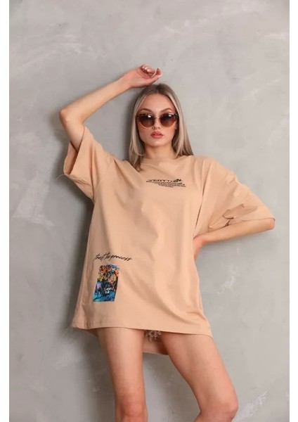 Unisex Bisiklet Yaka Baskılı Oversize Thirt Bej