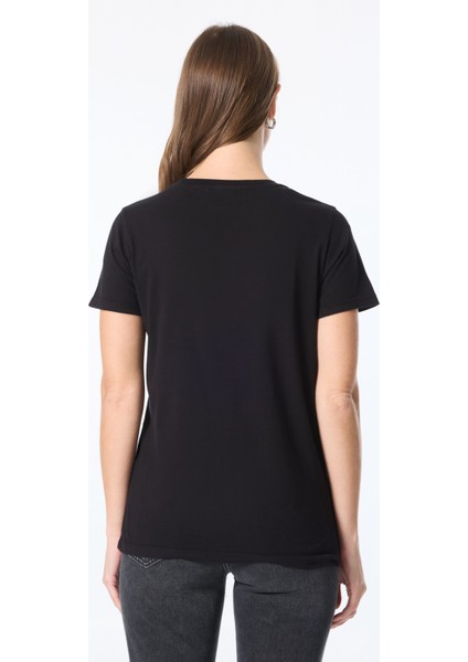 Yuvarlak Yaka Baskılı Siyah Kadın T-Shirt 101752-A227/Z99 indirimleri