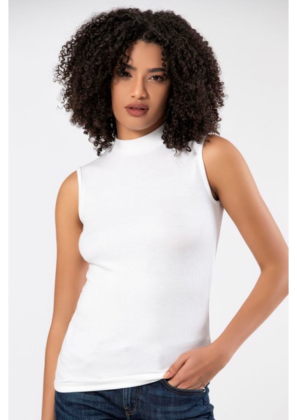 Erdem Weweus Beyaz Viskon Kaşkorse Balıkçı Yaka T-Shirt fırsatları