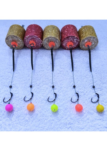5 Adet Küspe'li Karışık RENKLI 14 mm Pop Up'lı Sazan Rig Takımları