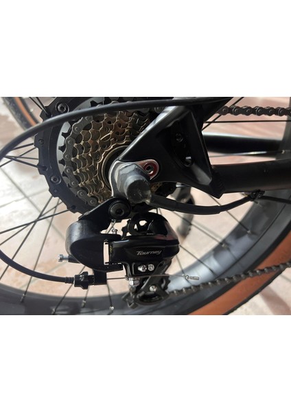 Cruıser - 26" - Fat Bike 17' - 7 Vites - Elektrikli - Mat Siyah-Kahverengi