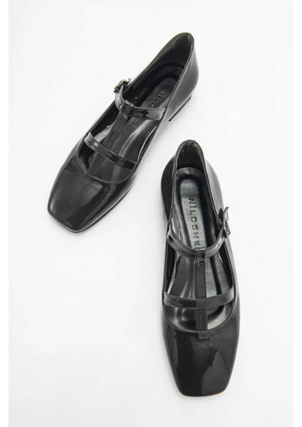 FESTA Siyah Rugan Tokalı Casual Babet Kadın modelleri