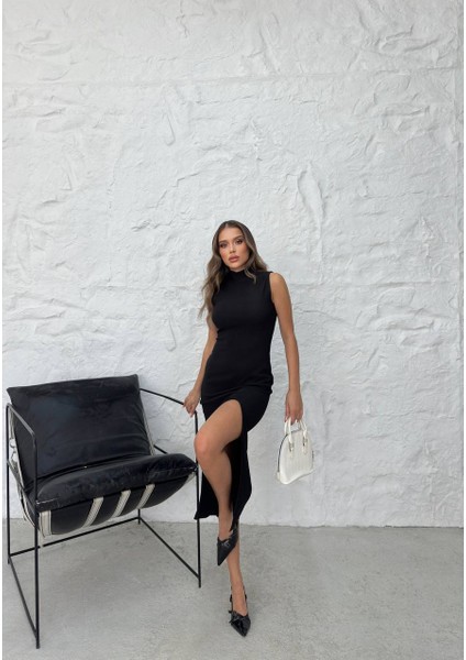 Kadın Dik Yaka Yırtmaçlı Kolsuz Uzun Elbise fırsatları