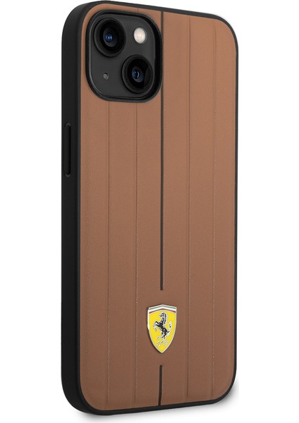 iPhone 14 Kılıf Ferrari Orjinal Lisanslı Deri Arka Yüzey Metal Logolu Şerit Tasarımlı Kahverengi fiyatları