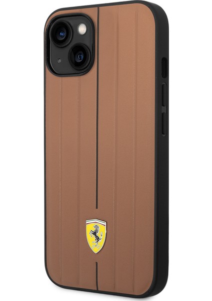 iPhone 14 Kılıf Ferrari Orjinal Lisanslı Deri Arka Yüzey Metal Logolu Şerit Tasarımlı Kahverengi modelleri