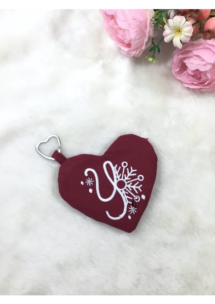 Snowing Monogram Heart Kartanesi Nakışlı Mini Kalp Cüzdan fiyatları
