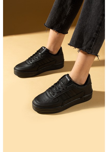 Bağcıklı Comfort Taban Şeritli Kadın Sneaker 001-1005-24SSIYAH