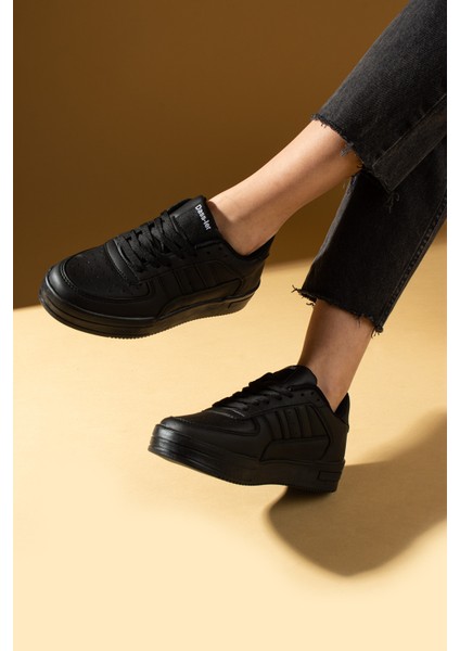 Bağcıklı Comfort Taban Şeritli Kadın Sneaker 001-1005-24SSIYAH