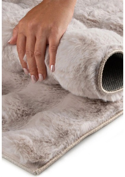 Tavşan Tüyü Yumuşak Keçeleşmez Dekoratif Bubble Ithal Kalite Post Halı fiyatları