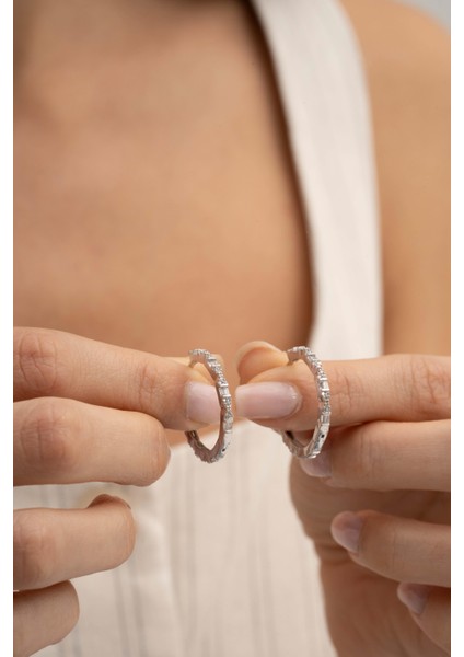 24 mm Baget Taşlı Tasarım Rodyumlu Gümüş Halka Küpe 7159 fırsatları