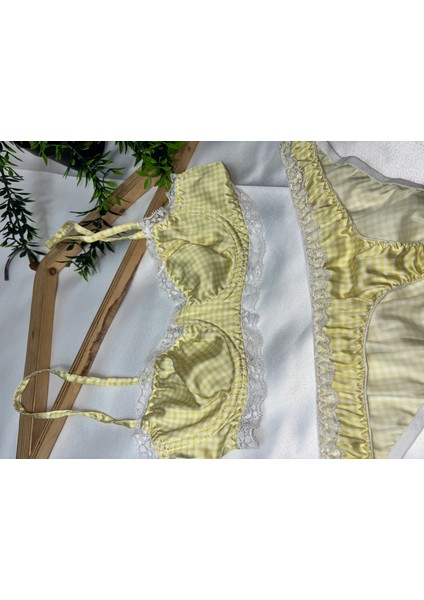 Ipeksi Saten Dantelli Bralet Iç Çamaşır Takımı (Sütyen-Tanga) modelleri