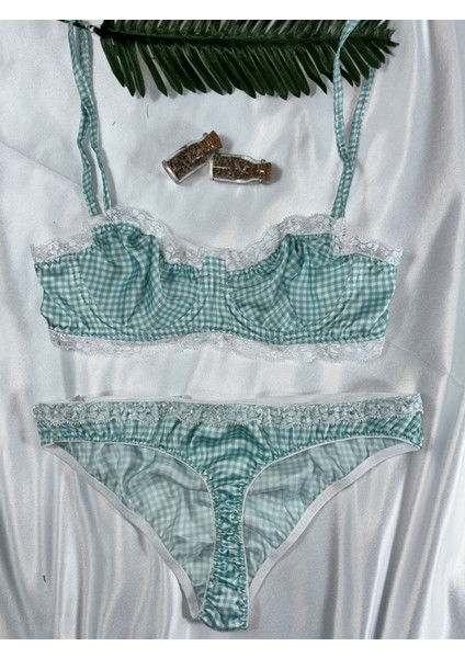 Ipeksi Saten Dantelli Bralet Iç Çamaşır Takımı (Sütyen-Tanga) modelleri