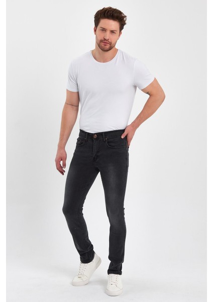 Erkek Taşlamalı Klasik Jeans