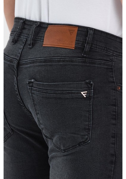 Erkek Taşlamalı Klasik Jeans