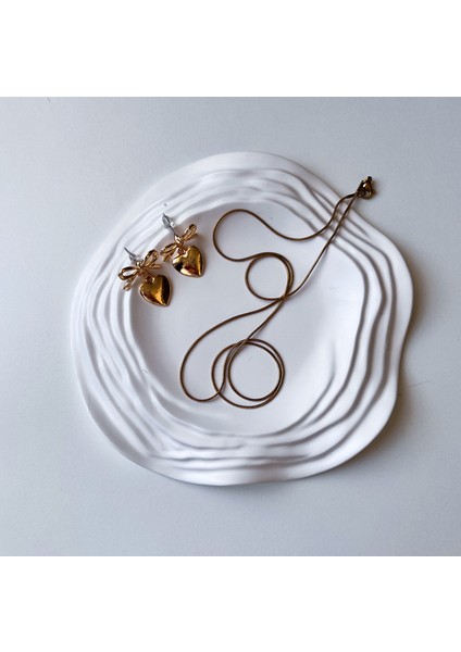 Pinterest Dalgalı Minimal Yuvarlak Beyaz Ev Dekor Sunum Standı fiyatları