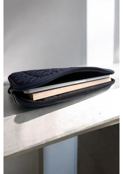 iPad Air Pro & Matepad & Galaxy & Tablet Kılıfı 11" - 12'' İnç Uyumlu Kapitoneli Omuz Askılı Lacivert Tablet Çantası fırsatları