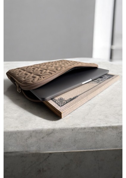 Apple & Matepad & Galaxy Tablet Kılıfı & Laptop Çantası 11" - 12'' - 13'' - 14'' - 15'' - 16'' Inç Uyumlu Kapitoneli Omuz Askılı fiyatları