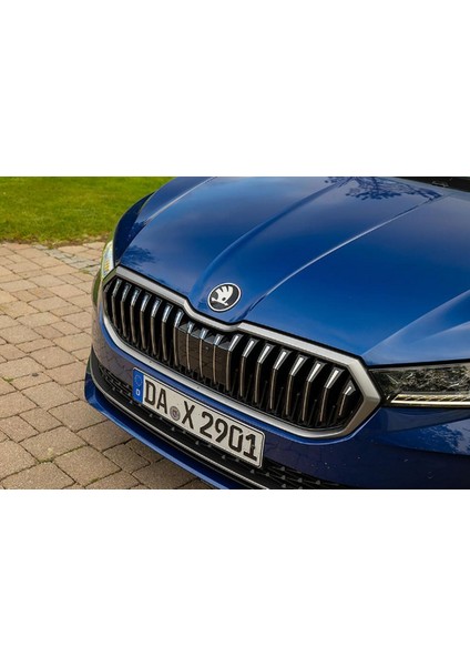 Skoda Ön Kaput 10CM Yeni Nesil Gri Siyah Logo Amblem