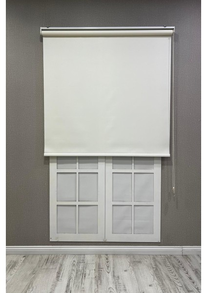 Donatti Güneşlik Düz Stor Perde Ithal Mat Polyester Beyaz