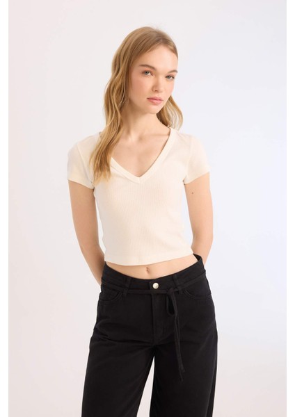 V Yaka Fitted Fitilli Kaşkorse Kısa Kollu Beyaz Tişört E0290AX25SM modelleri