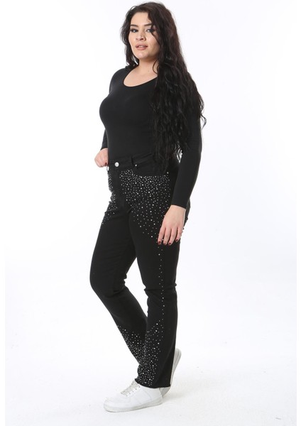 Kadın Büyük Beden Siyah Taş Detaylı 5 Cepli Likralı Kot Pantolon 65N38561 modelleri