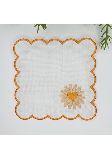 Kalpli Papatya Nakışlı Kokteyl Peçetesi 1 Adet