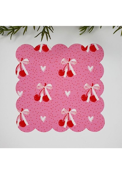 Pembe Zemin Kiraz ve Beyaz Kurdele Desenli Dekoratif Kumaş Kokteyl Peçetesi 1 Adet