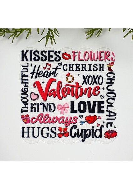 Aşk ve Sevgi Kelimeleri Tipografi Tasarımlı Kumaş Kokteyl Peçetesi 1 Adet