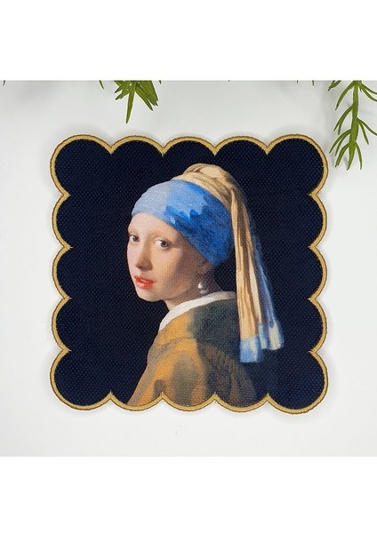 Inci Küpeli Kadın Tasarımlı Nakış Kenar Kokteyl Peçetesi 1 Adet