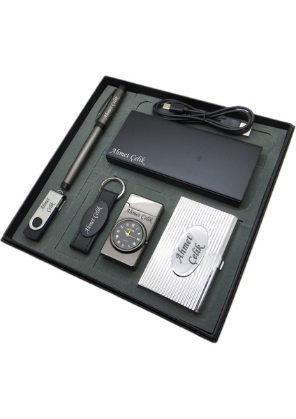 ® Caritas | Kişiye Özel Set - 10000 Mah Powerbank + Saatli Çakmak + 32GB. USB Bellek + Roller Kalem + Anahtarlık + Kartvizitlik | Isme Özel Hediyelik Set