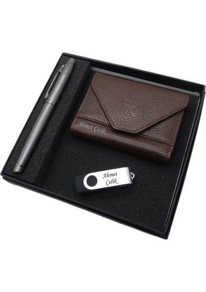 D340 İsme Özel Set - Deri Kartlık + 32GB. USB Bellek + Kalem Seti | İsme Özel Hediyelik Set