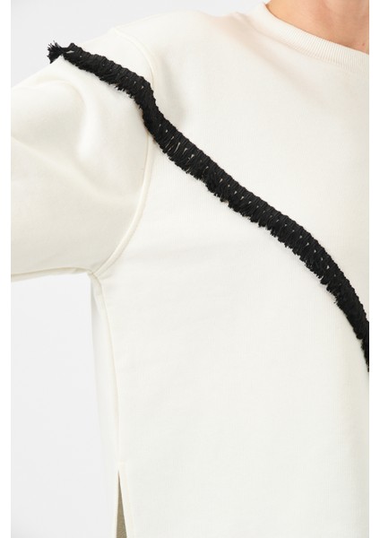 Kadın Püskül Detaylı Basic Yumuşak Dokulu Salaş Oversıze Sweatshirt Krem modelleri