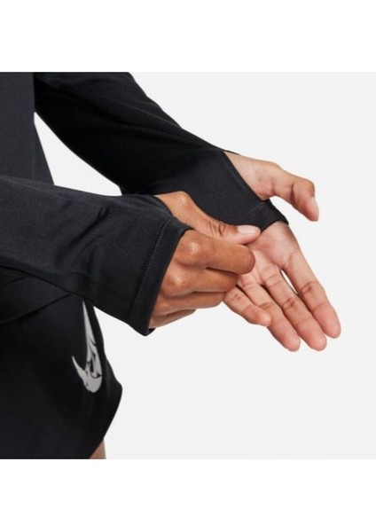 Swoosh Dri-Fıt Çeyrek Fermuarlı Kadın Üst FN2636-010 indirimleri