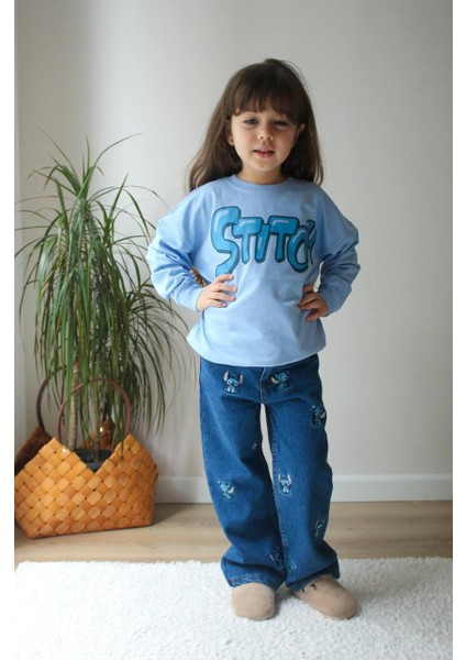 Kuromi ve Stich Detaylı Kot Pantolonlu Kız Çocuk Alt Üst Takım modelleri