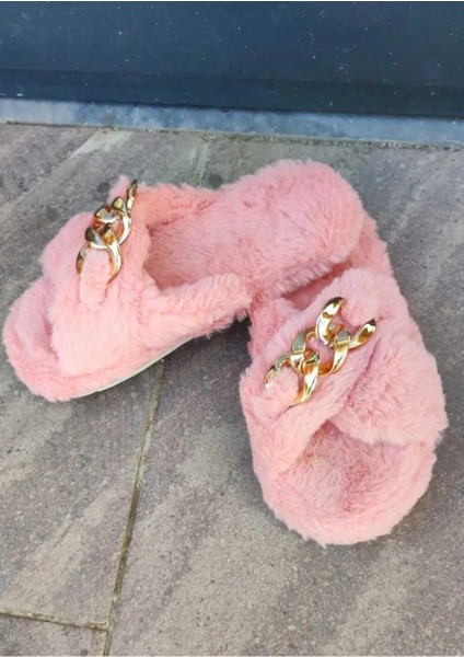 Kışlık Kadın Çapraz Tüylü Zincirli Yumuşak Taban Günlük Ev Terliği