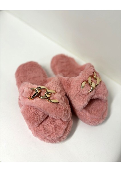 Kışlık Kadın Çapraz Tüylü Zincirli Yumuşak Taban Günlük Ev Terliği modelleri